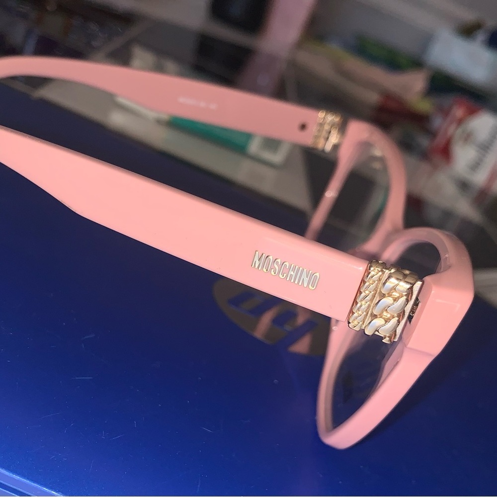 Moschino glasses new